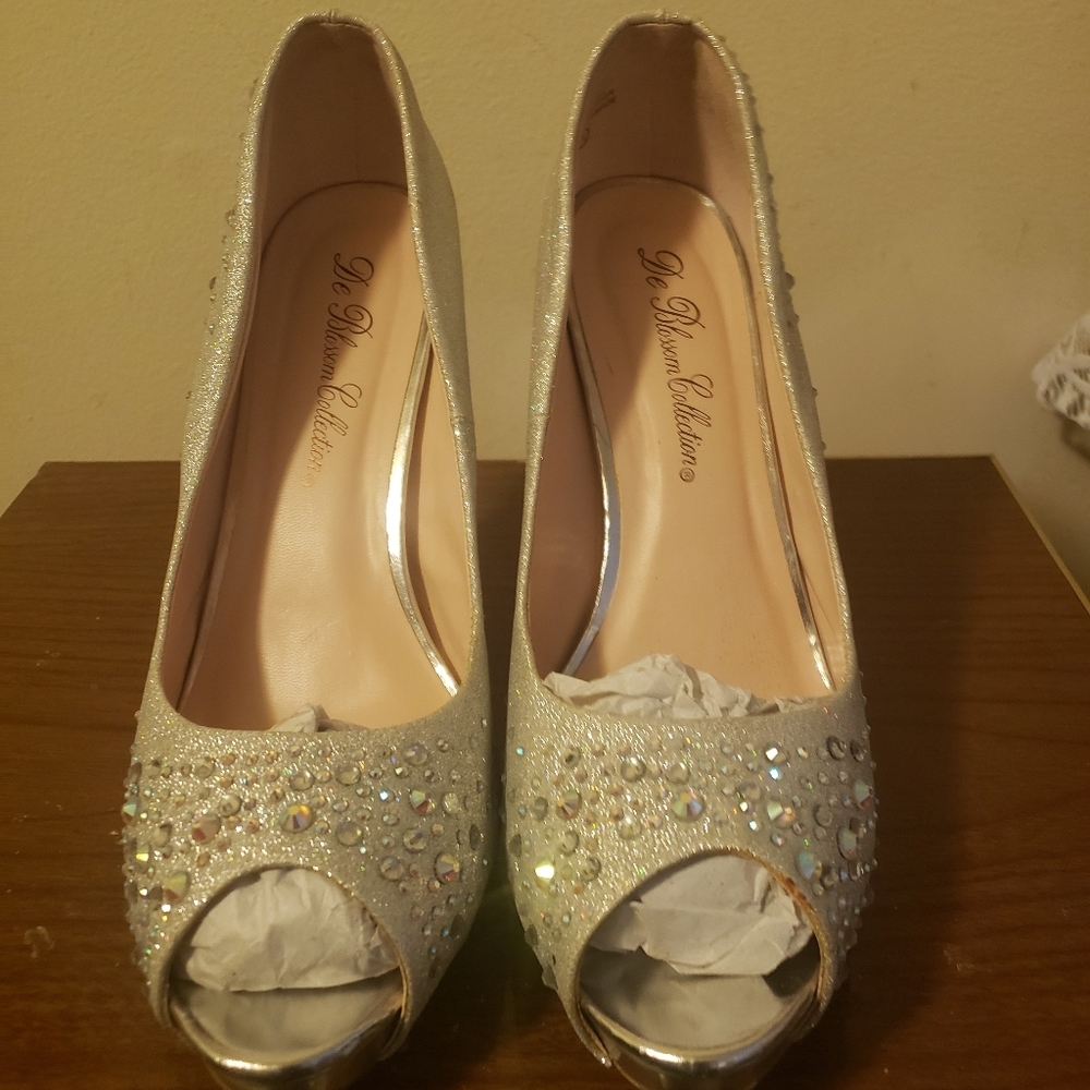 Silver sparkle open toe heel